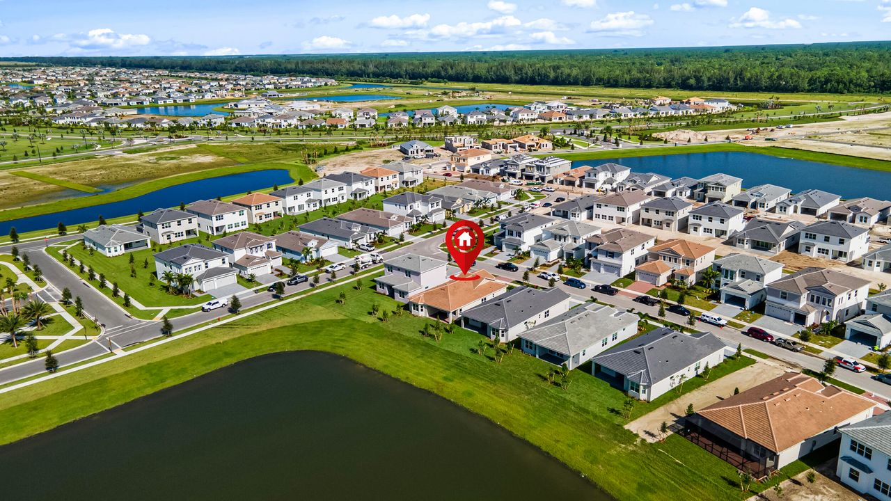 Active With Contract: $3,500 (3 beds, 3 baths, 2041 Square Feet)