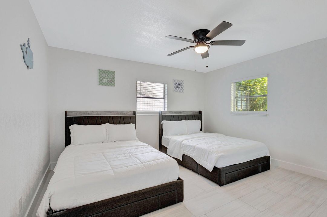 Active With Contract: $2,950 (3 beds, 2 baths, 1261 Square Feet)