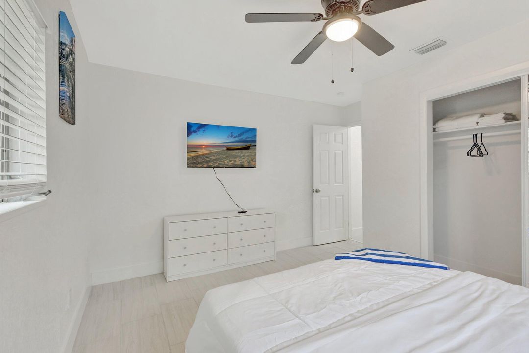 Active With Contract: $2,950 (3 beds, 2 baths, 1261 Square Feet)