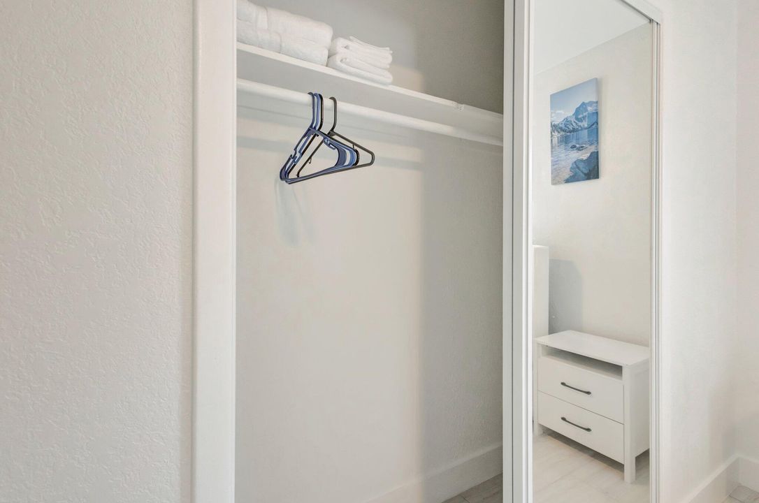 Active With Contract: $2,950 (3 beds, 2 baths, 1261 Square Feet)