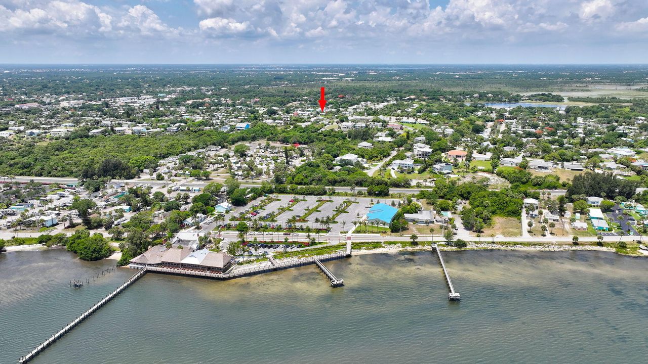 Active With Contract: $2,950 (3 beds, 2 baths, 1261 Square Feet)