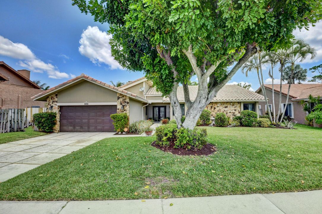 Activo con contrato: $5,500 (3 camas, 2 baños, 2144 Pies cuadrados)