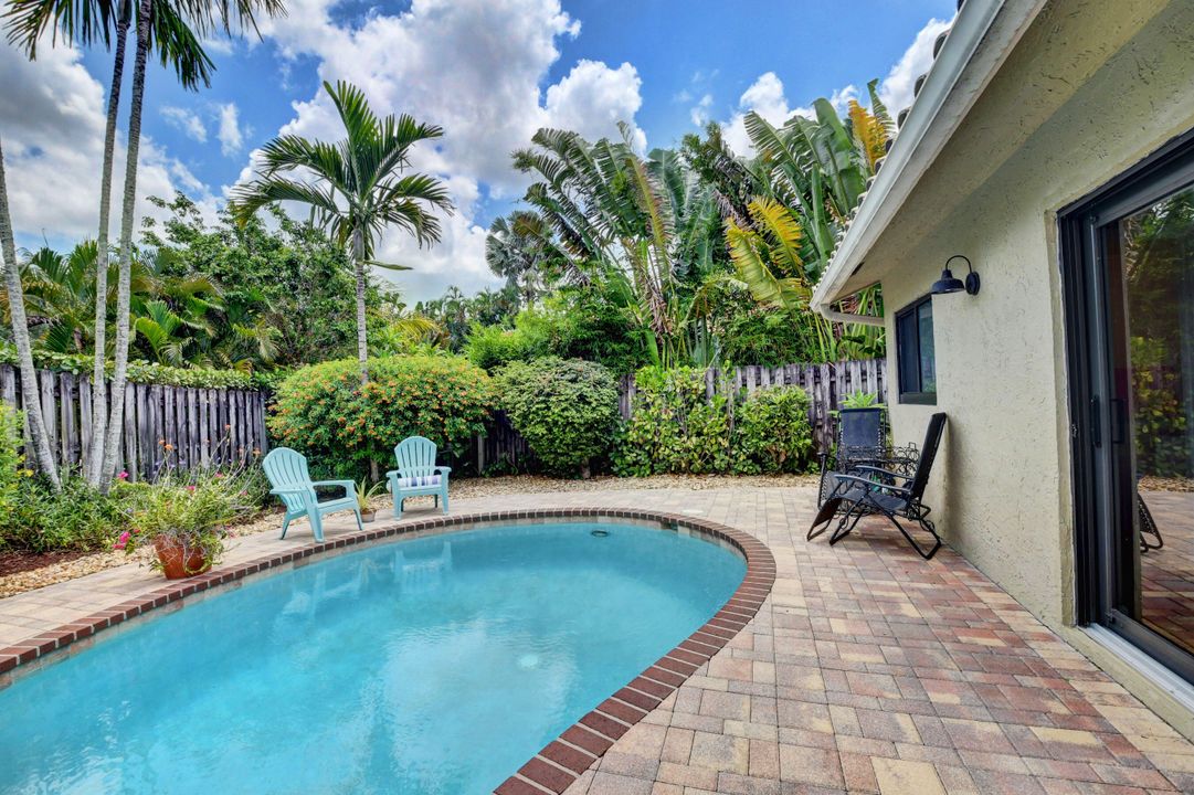 Activo con contrato: $5,500 (3 camas, 2 baños, 2144 Pies cuadrados)