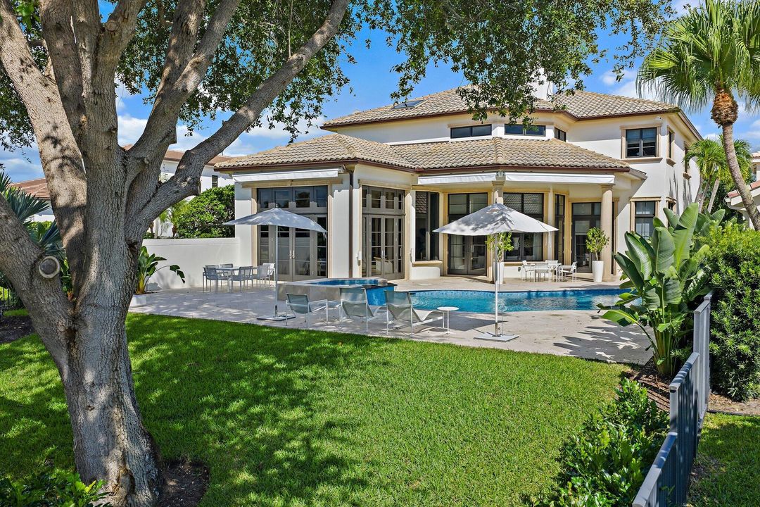 Под контрактом: $5,995,000 (5 спален, 4 ванн, 4765 Квадратных фут)