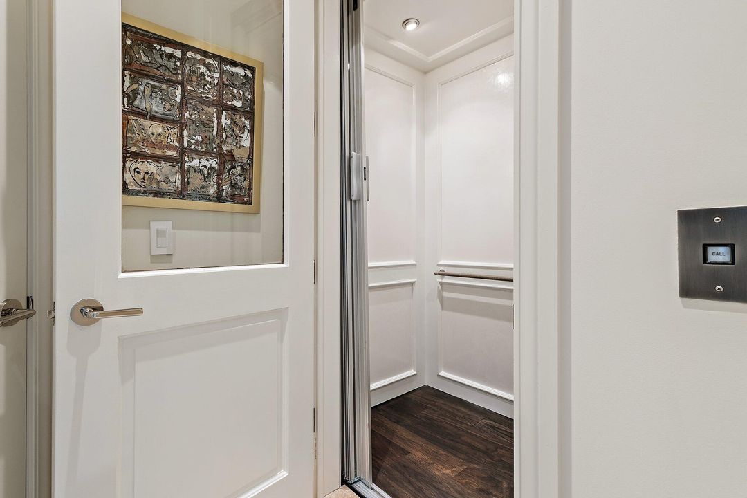 Под контрактом: $5,995,000 (5 спален, 4 ванн, 4765 Квадратных фут)