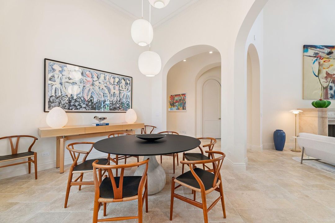 Под контрактом: $5,995,000 (5 спален, 4 ванн, 4765 Квадратных фут)