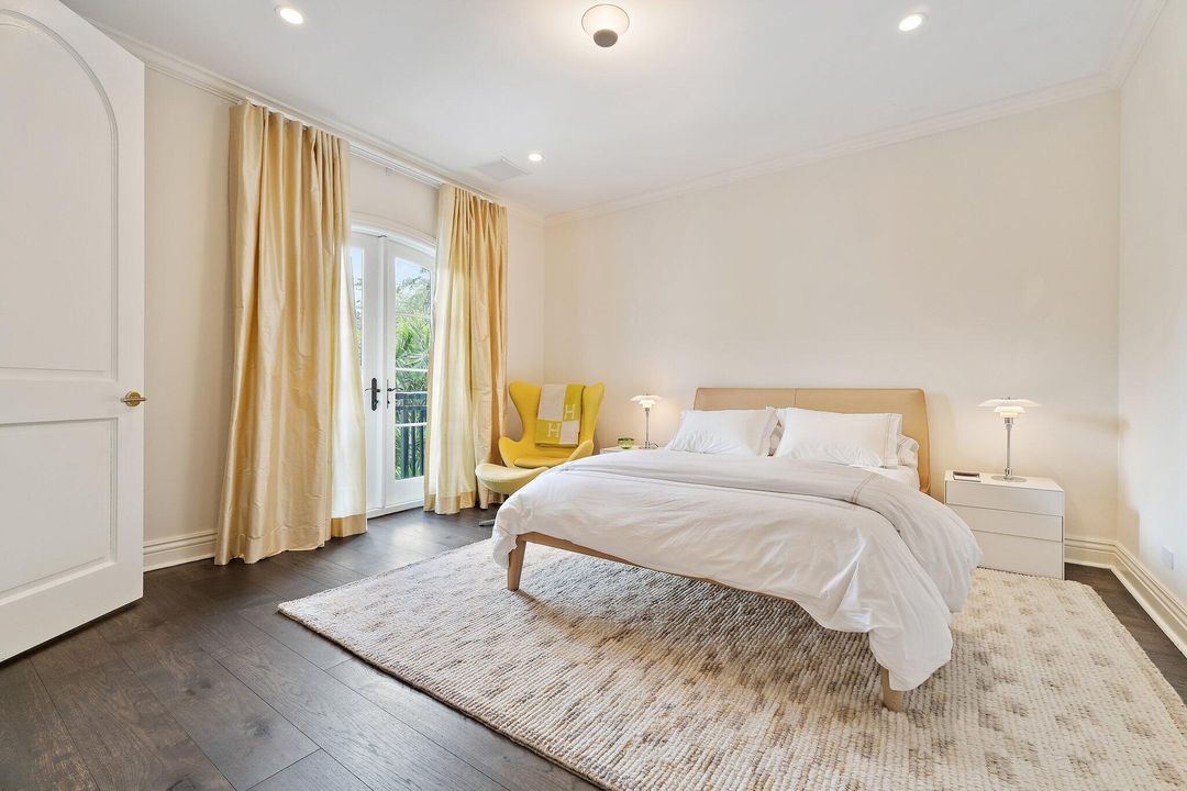 Под контрактом: $5,995,000 (5 спален, 4 ванн, 4765 Квадратных фут)