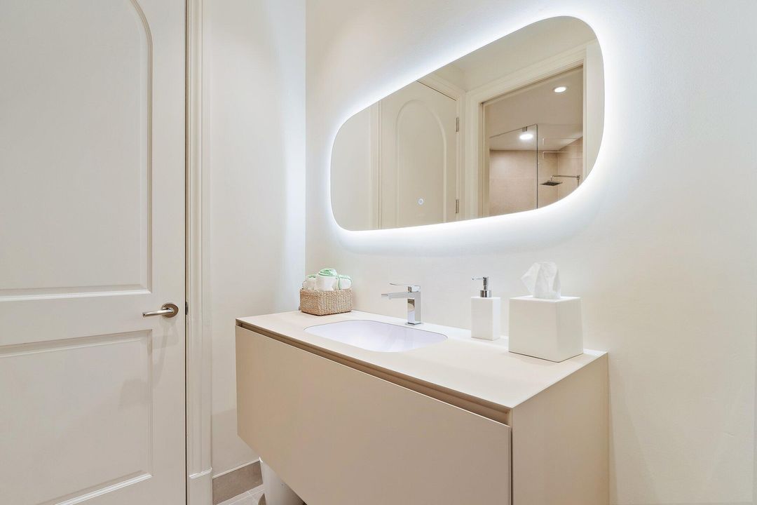 Под контрактом: $5,995,000 (5 спален, 4 ванн, 4765 Квадратных фут)