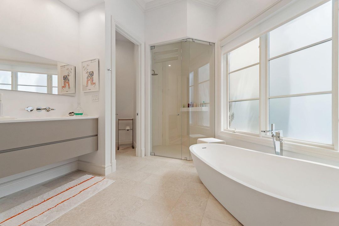 Под контрактом: $5,995,000 (5 спален, 4 ванн, 4765 Квадратных фут)