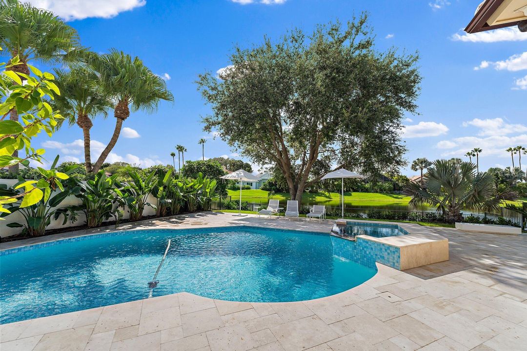 Под контрактом: $5,995,000 (5 спален, 4 ванн, 4765 Квадратных фут)