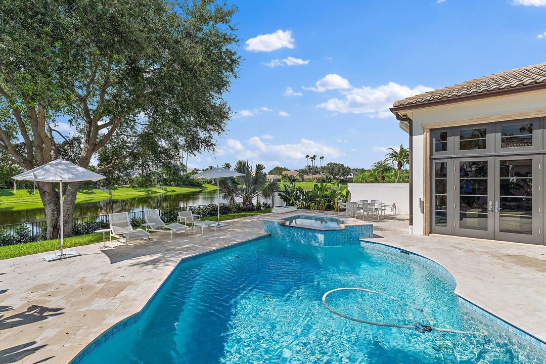 Под контрактом: $5,995,000 (5 спален, 4 ванн, 4765 Квадратных фут)