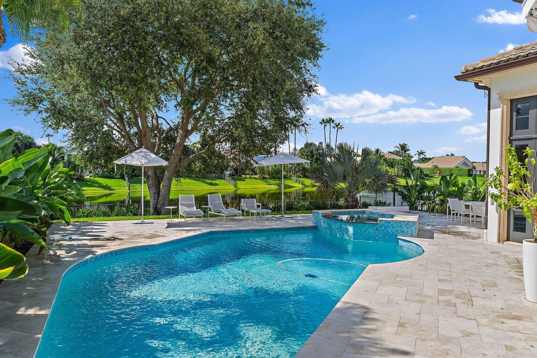 Под контрактом: $5,995,000 (5 спален, 4 ванн, 4765 Квадратных фут)