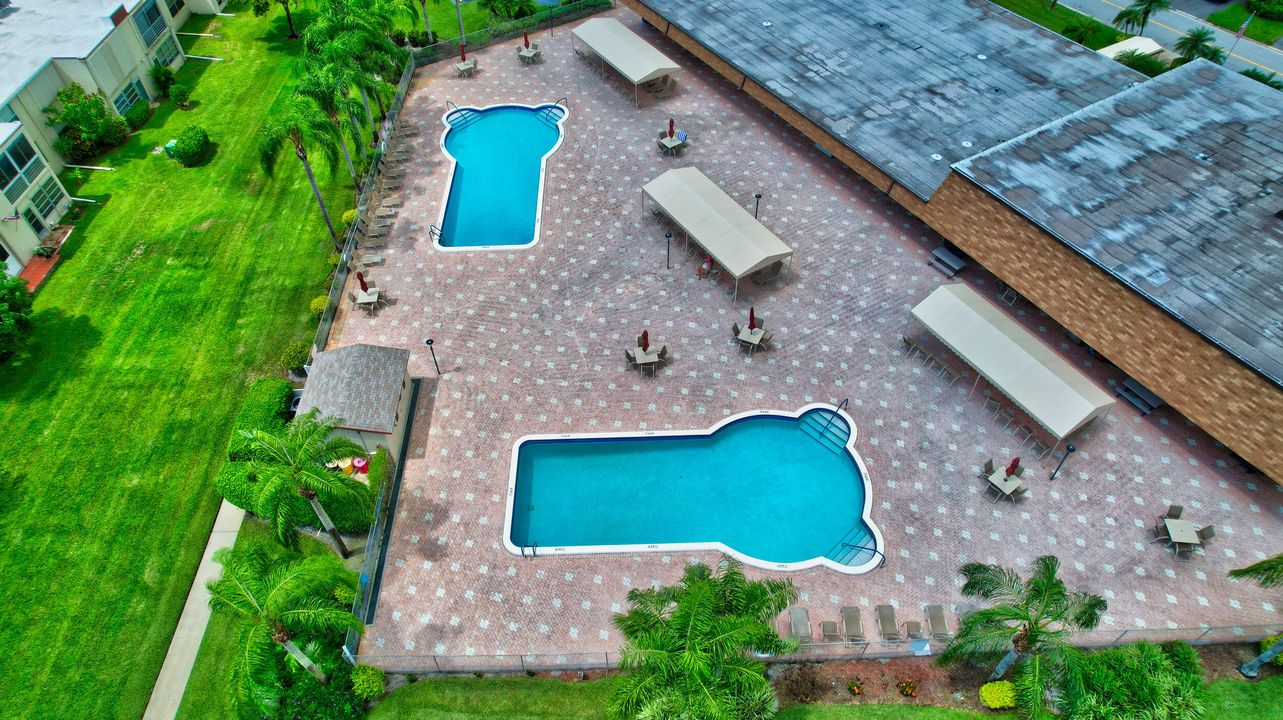 待售: $85,000 (2 贝兹, 2 浴室, 925 平方英尺)