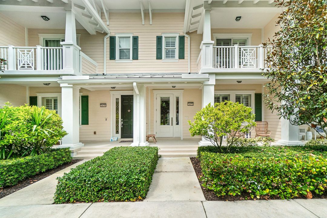 Recently Sold: $595,000 (3 beds, 2 baths, 1533 Square Feet)