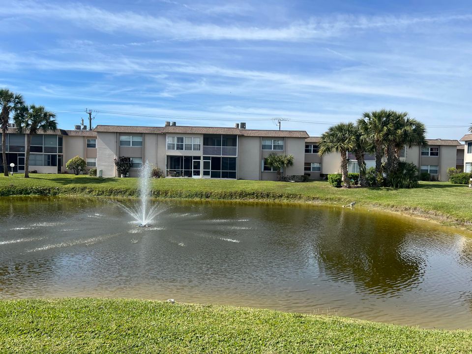 For Sale: $109,900 (2 beds, 2 baths, 920 Square Feet)