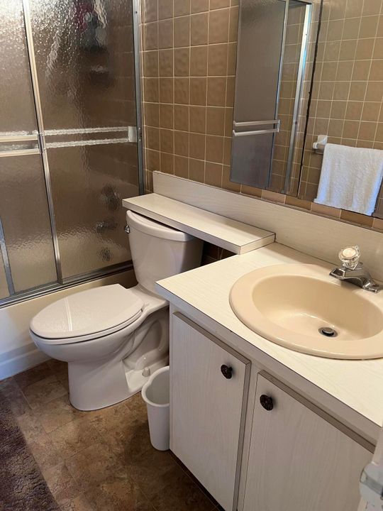 For Sale: $109,900 (2 beds, 2 baths, 920 Square Feet)