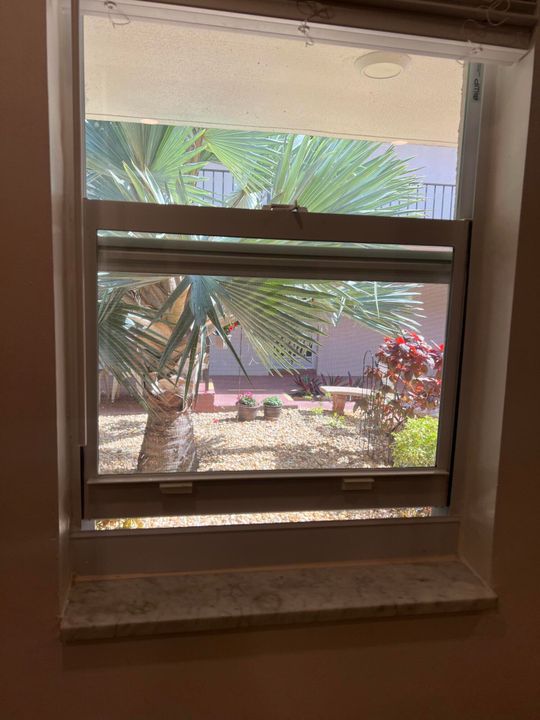 For Sale: $109,900 (2 beds, 2 baths, 920 Square Feet)