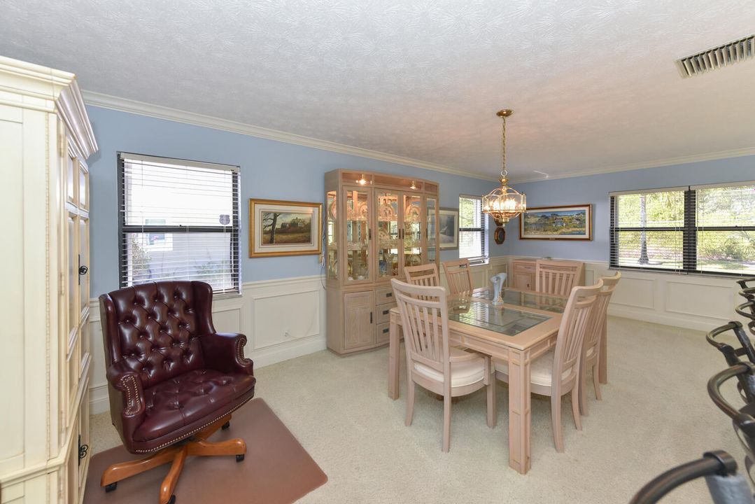 合同活跃: $535,000 (3 贝兹, 2 浴室, 2303 平方英尺)