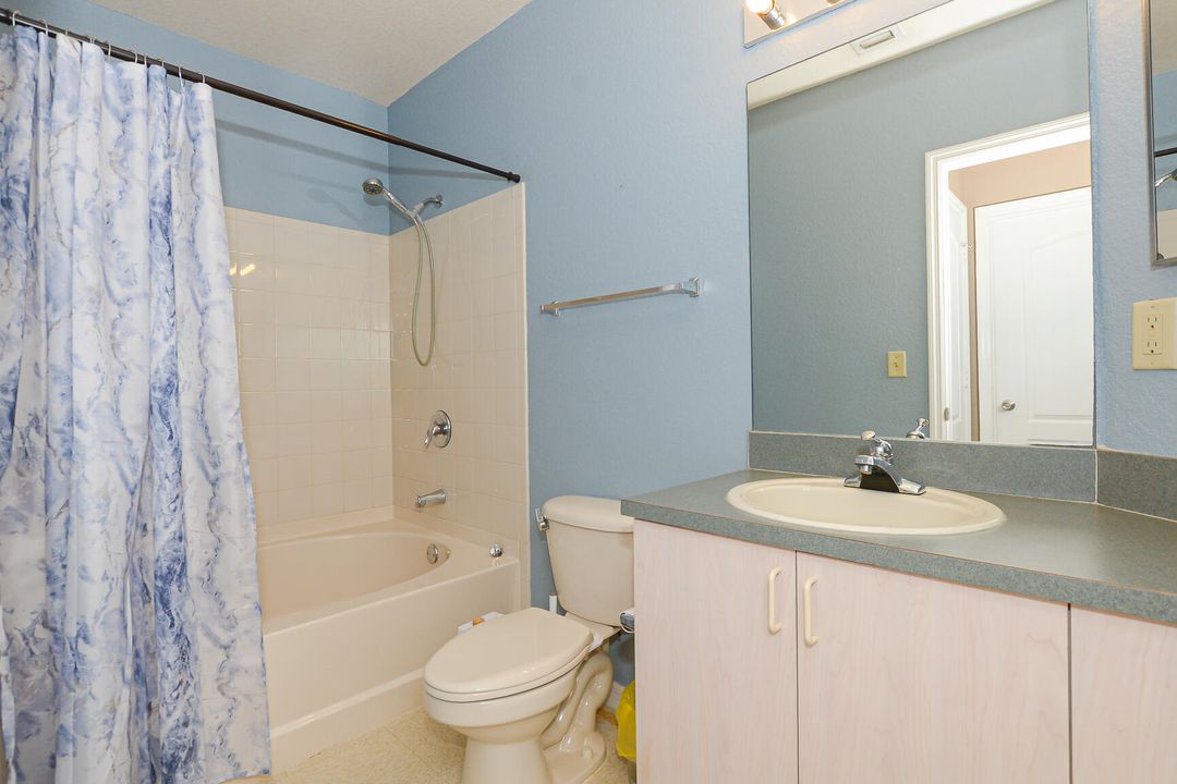 For Sale: $160,000 (1 beds, 1 baths, 875 Square Feet)