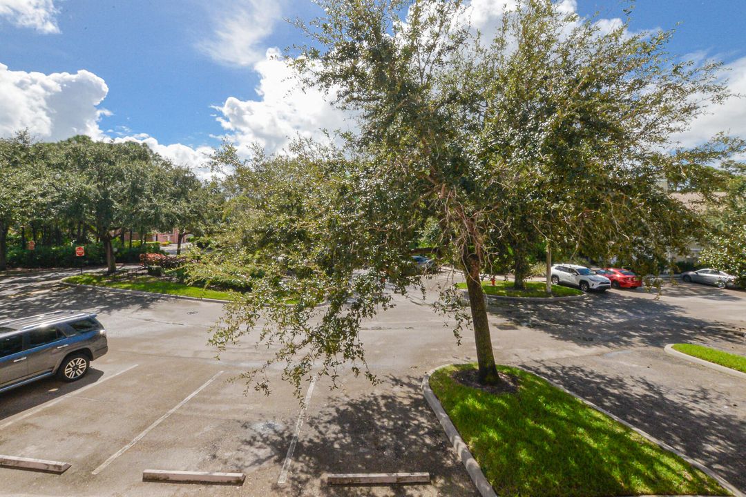 For Sale: $160,000 (1 beds, 1 baths, 875 Square Feet)