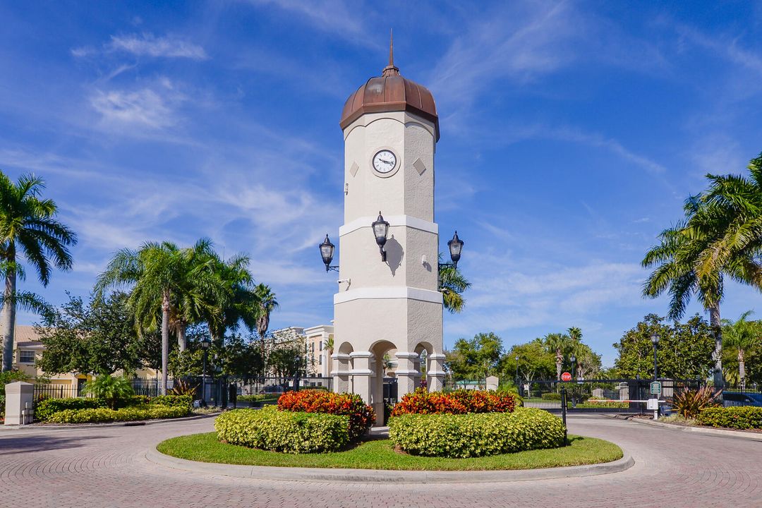 For Sale: $160,000 (1 beds, 1 baths, 875 Square Feet)