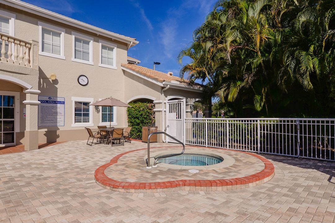 For Sale: $160,000 (1 beds, 1 baths, 875 Square Feet)