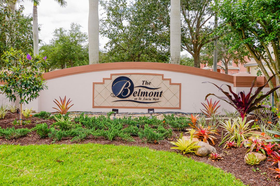 For Sale: $160,000 (1 beds, 1 baths, 875 Square Feet)