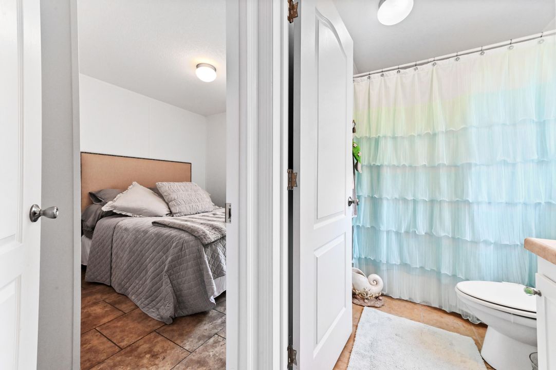 待售: $175,000 (2 贝兹, 2 浴室, 832 平方英尺)