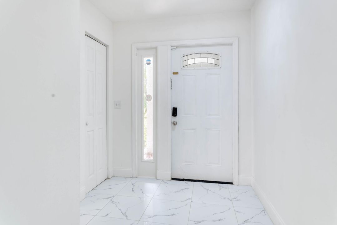 En Venta: $405,000 (3 camas, 2 baños, 1684 Pies cuadrados)