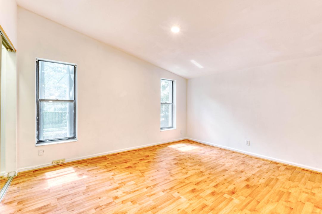 En Venta: $405,000 (3 camas, 2 baños, 1684 Pies cuadrados)