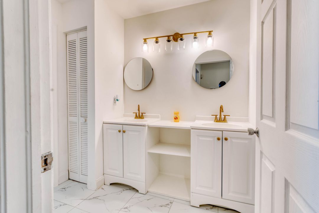 En Venta: $405,000 (3 camas, 2 baños, 1684 Pies cuadrados)