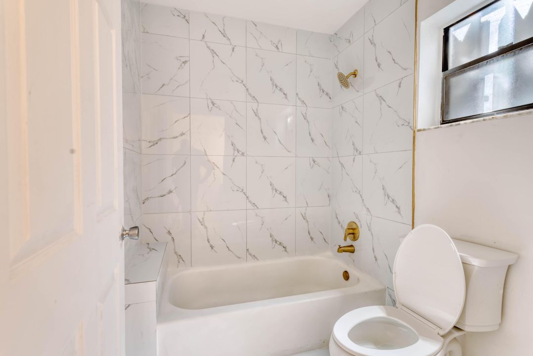 En Venta: $405,000 (3 camas, 2 baños, 1684 Pies cuadrados)