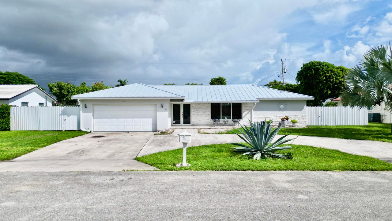 На продажу: $790,000 (3 спален, 2 ванн, 1754 Квадратных фут)