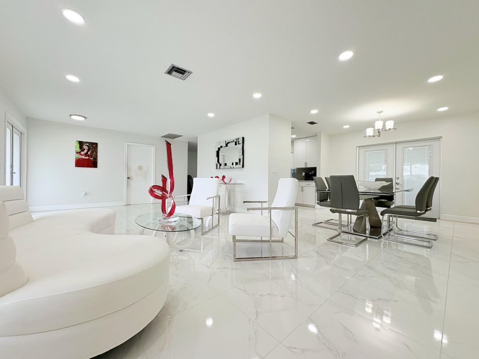 На продажу: $790,000 (3 спален, 2 ванн, 1754 Квадратных фут)