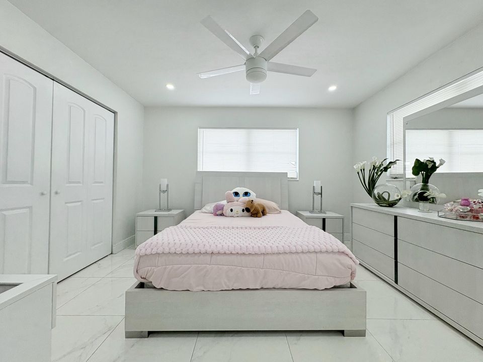 На продажу: $790,000 (3 спален, 2 ванн, 1754 Квадратных фут)