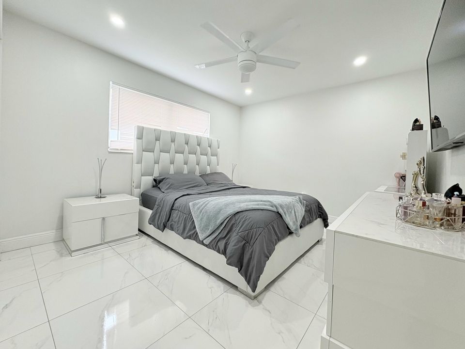 На продажу: $790,000 (3 спален, 2 ванн, 1754 Квадратных фут)