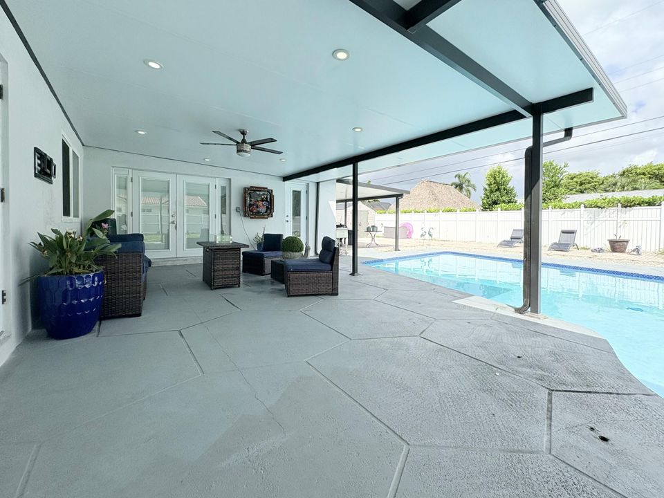 На продажу: $790,000 (3 спален, 2 ванн, 1754 Квадратных фут)