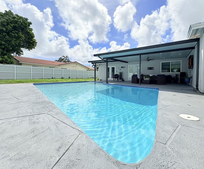 На продажу: $790,000 (3 спален, 2 ванн, 1754 Квадратных фут)