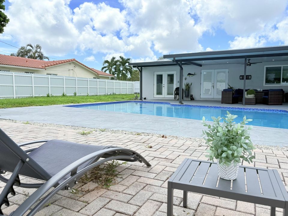 На продажу: $790,000 (3 спален, 2 ванн, 1754 Квадратных фут)