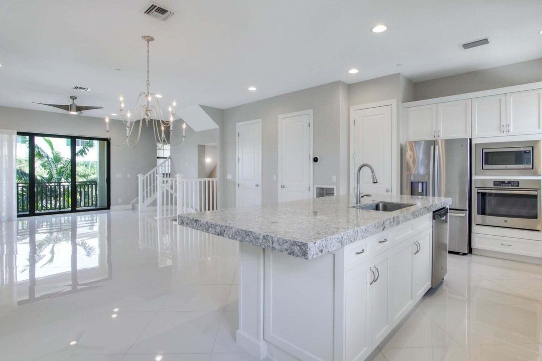 Active With Contract: $5,500 (3 beds, 3 baths, 2252 Square Feet)