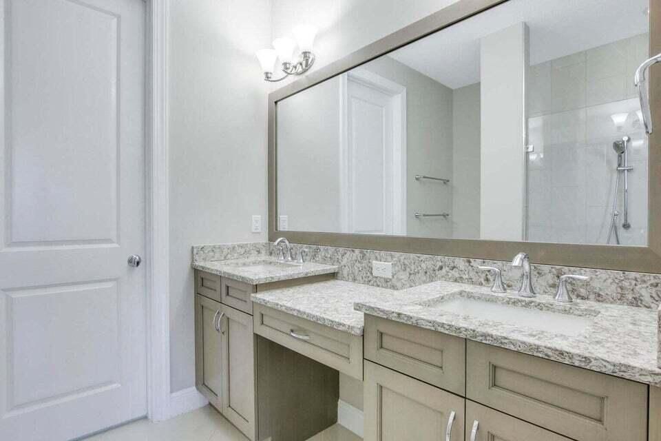 Active With Contract: $5,500 (3 beds, 3 baths, 2252 Square Feet)