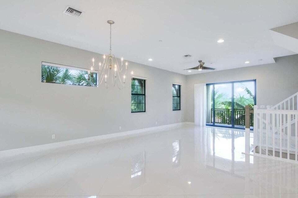 Active With Contract: $5,500 (3 beds, 3 baths, 2252 Square Feet)