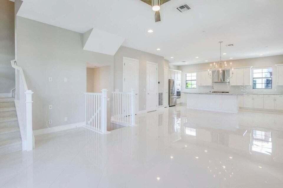 Active With Contract: $5,500 (3 beds, 3 baths, 2252 Square Feet)