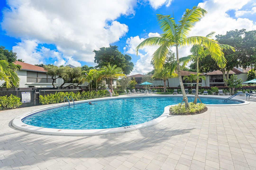 Activo con contrato: $110,000 (2 camas, 2 baños, 1060 Pies cuadrados)