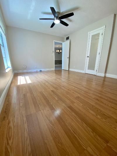 Под контрактом: $1,990 (2 спален, 2 ванн, 1023 Квадратных фут)