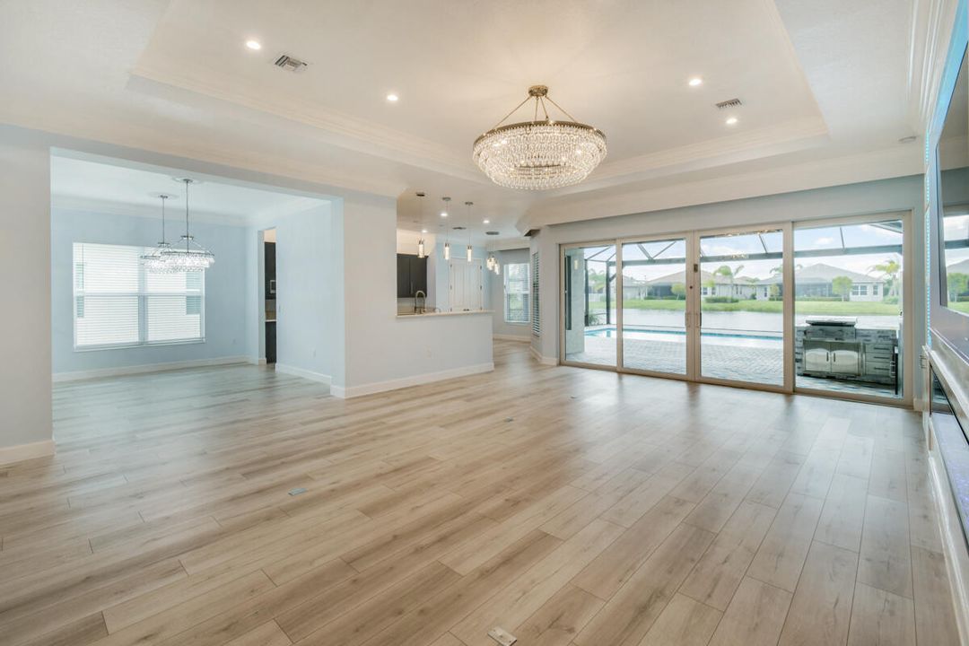 На продажу: $899,000 (3 спален, 3 ванн, 2753 Квадратных фут)