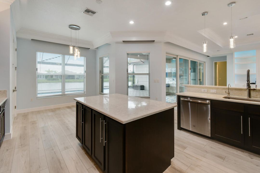 На продажу: $899,000 (3 спален, 3 ванн, 2753 Квадратных фут)