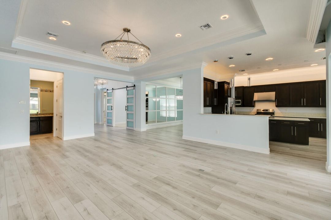 На продажу: $899,000 (3 спален, 3 ванн, 2753 Квадратных фут)