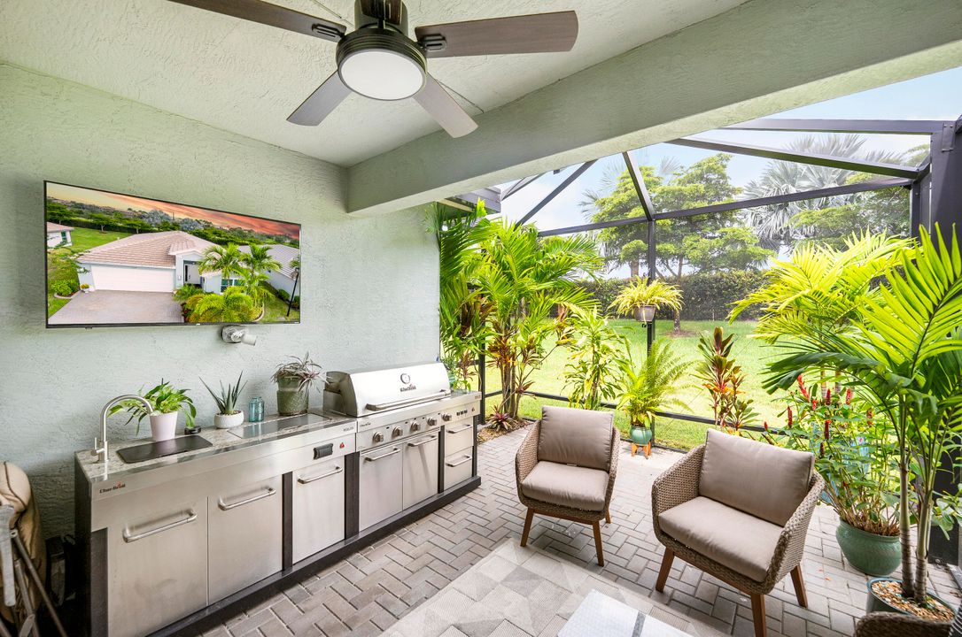 Под контрактом: $418,900 (2 спален, 2 ванн, 1599 Квадратных фут)