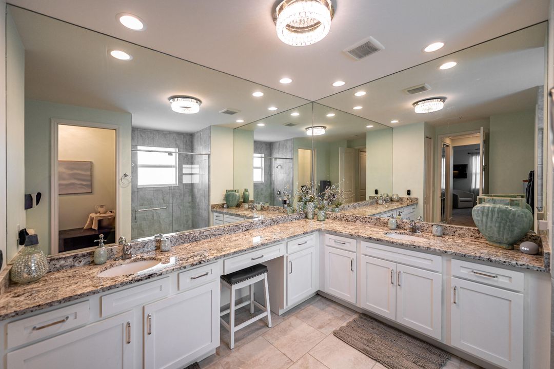 Под контрактом: $418,900 (2 спален, 2 ванн, 1599 Квадратных фут)